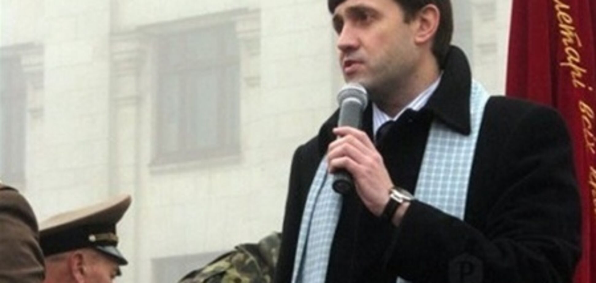 'Свобода' в Ананьеве предлагала бомжам 300 грн за снос Ленина - КПУ