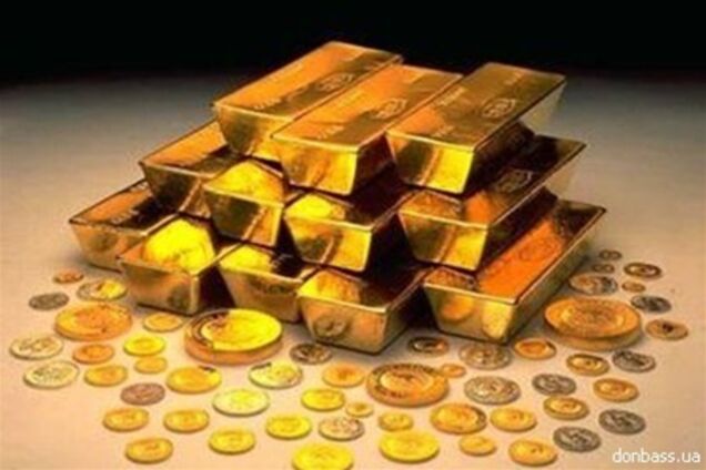 Эксперт: вкладывать в золото более 10-15% сбережений рискованно