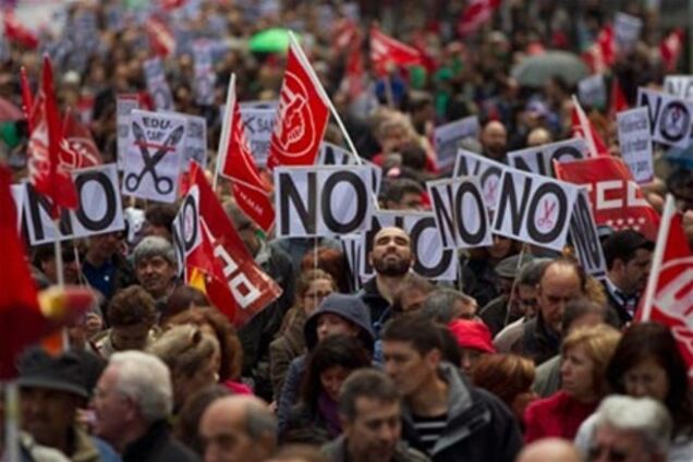 Служащие королевского двора Испании впервые проведут забастовку