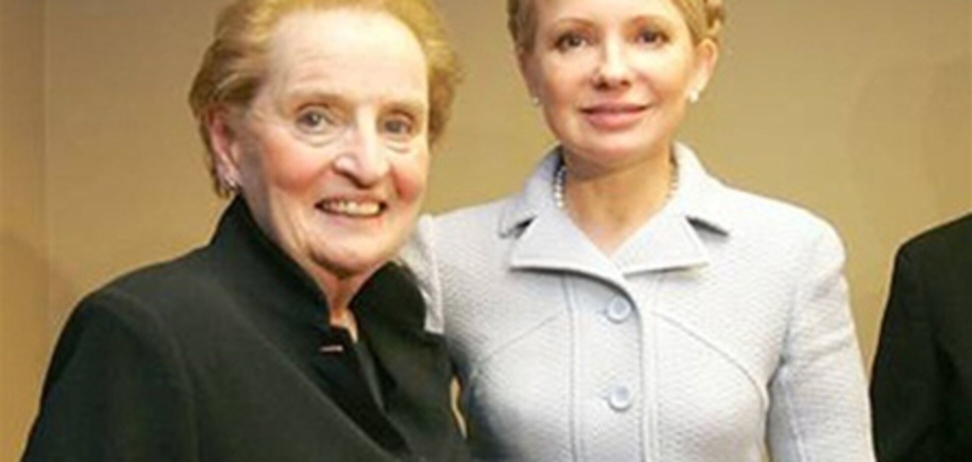 Олбрайт закликала голосніше говорити про несправедливість суду над Тимошенко