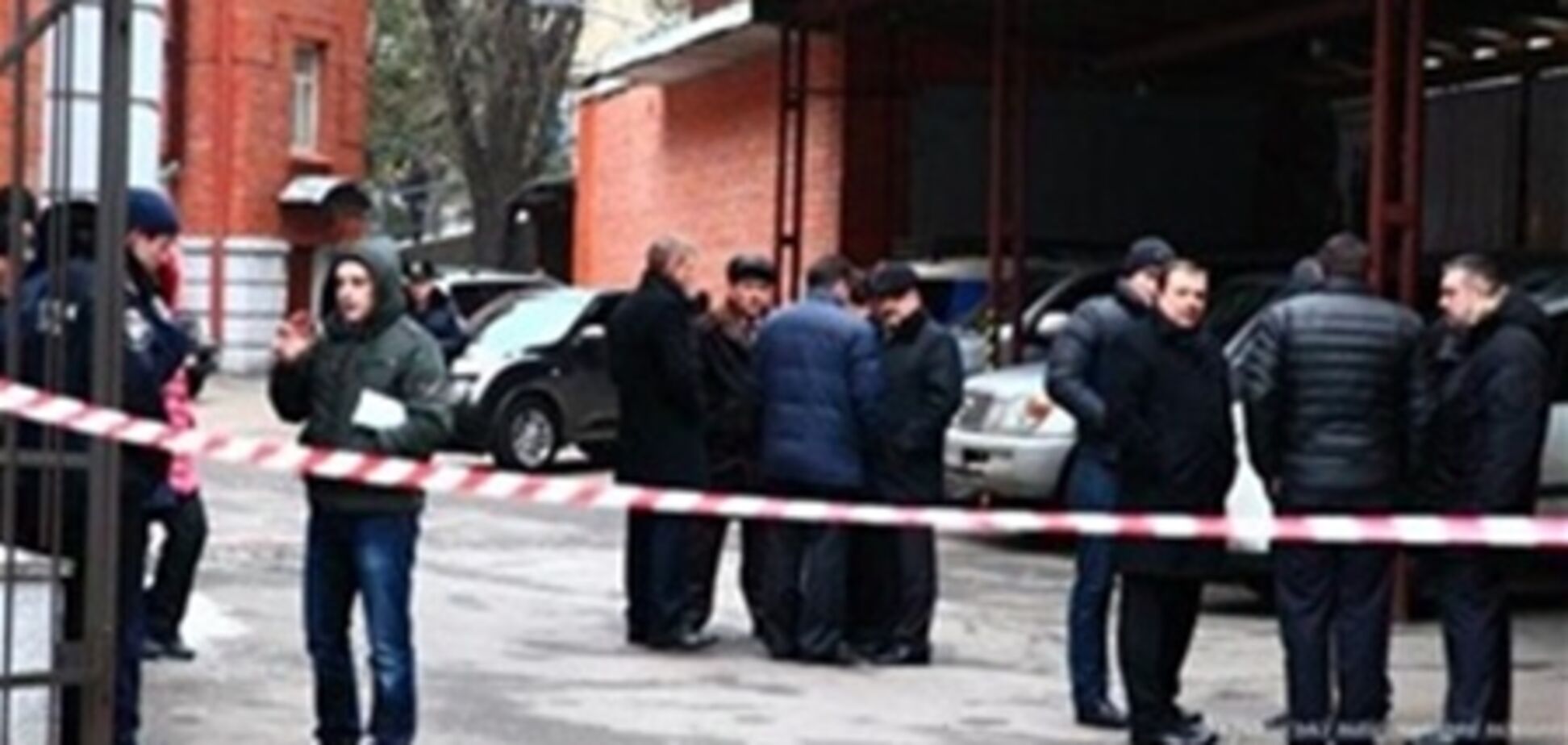 Источник: в автомобиль Рабиновича закинули шумовую гранату