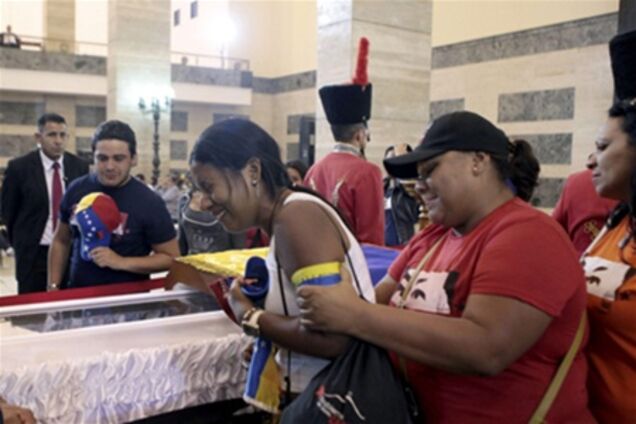 Тело Уго Чавеса забальзамируют и поместят в мавзолей