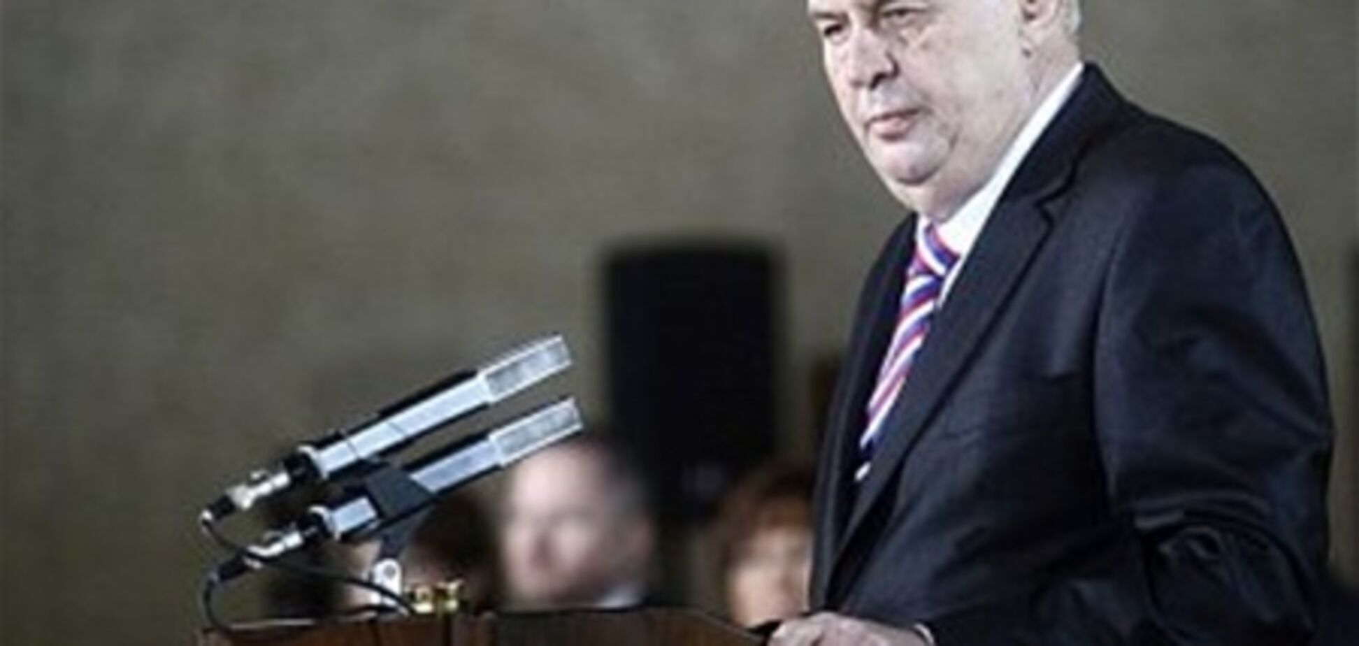 Президент Чехії: країні загрожують ЗМІ і неонацисти