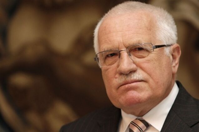 У Чехії в останній день його терміну спалили опудало президента