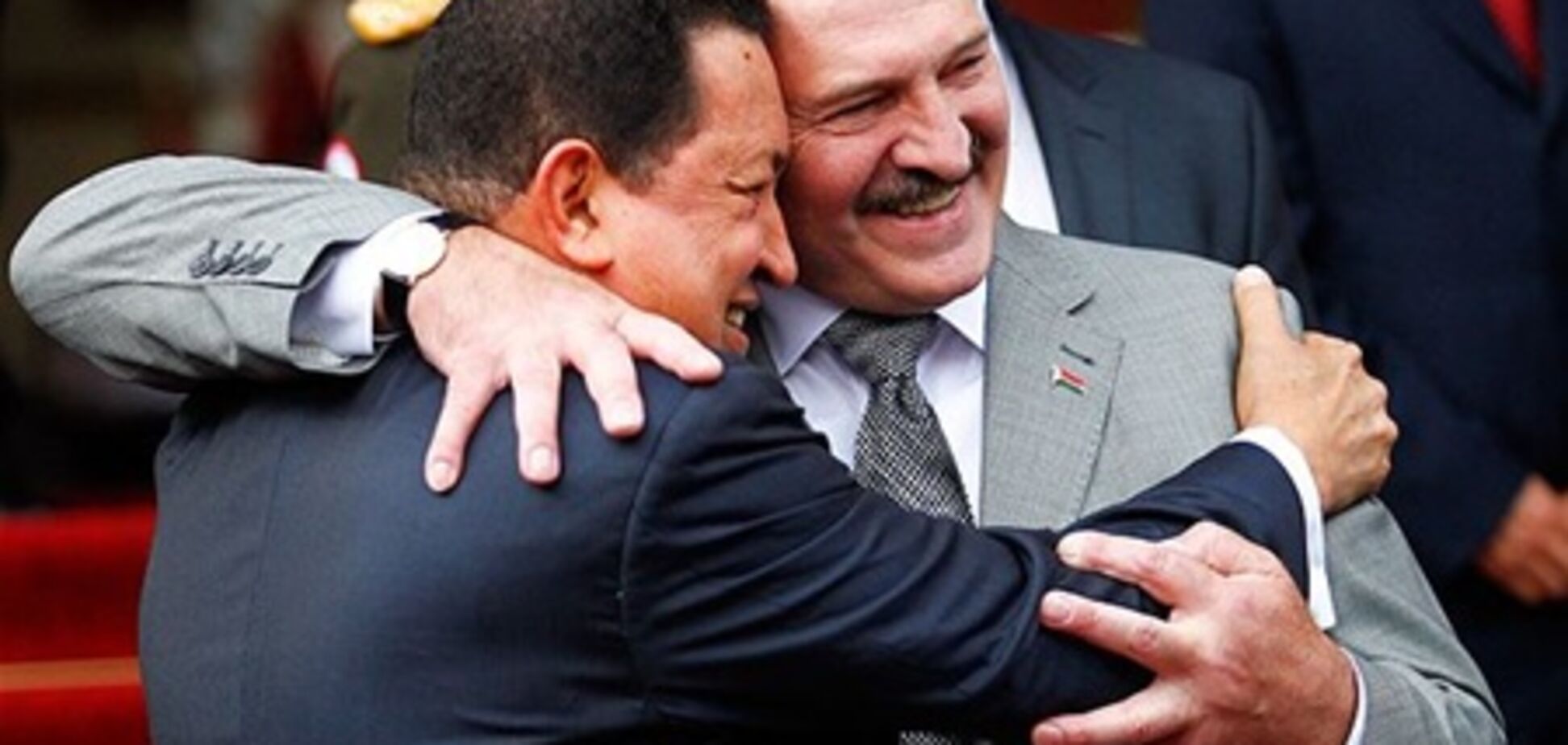 Лукашенко плакал во время церемонии прощания с Чавесом