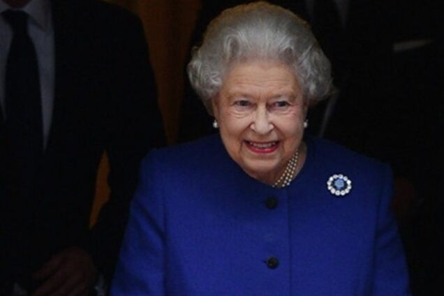 Єлизавета II повертається до публічних обов'язків після хвороби