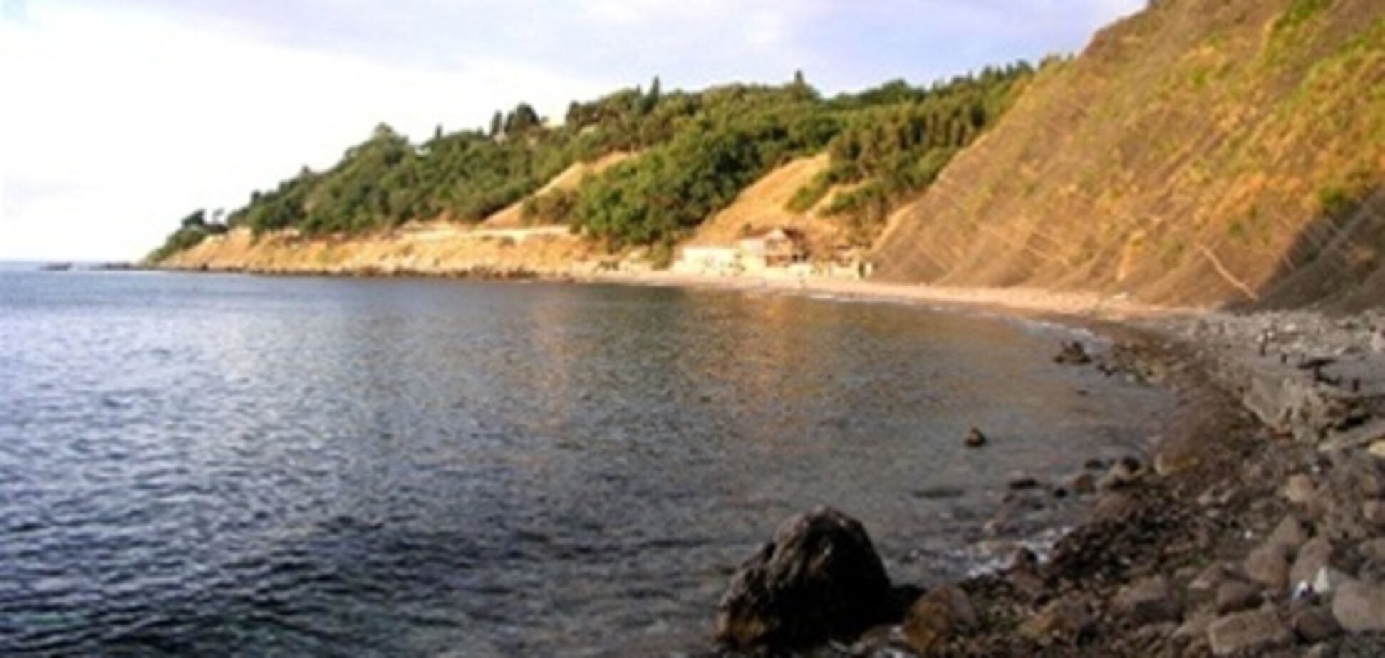 Украинские миллионеры захватили пляжи Алупки. Список