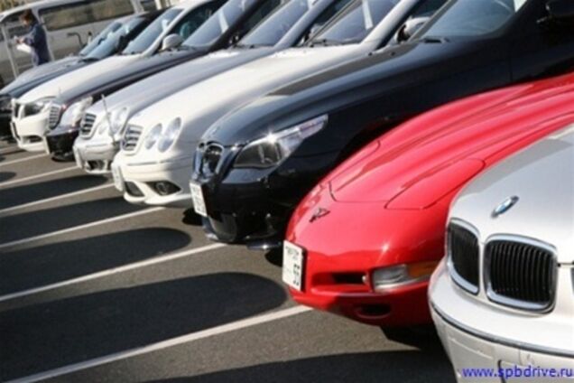 Украина может сократить действие спецпошлины на авто