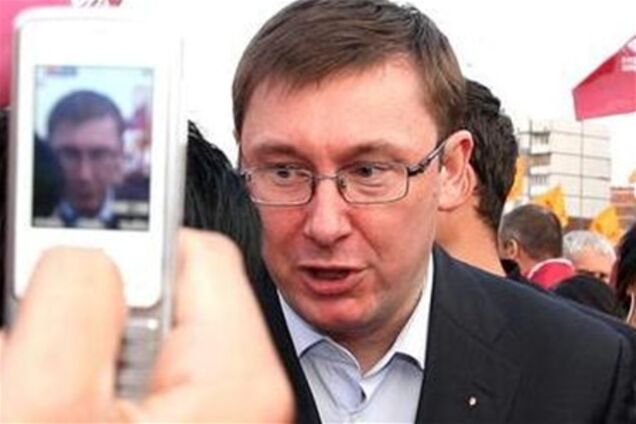 Сообщение о регистрации Луценко в Facebook оказалось 'уткой'