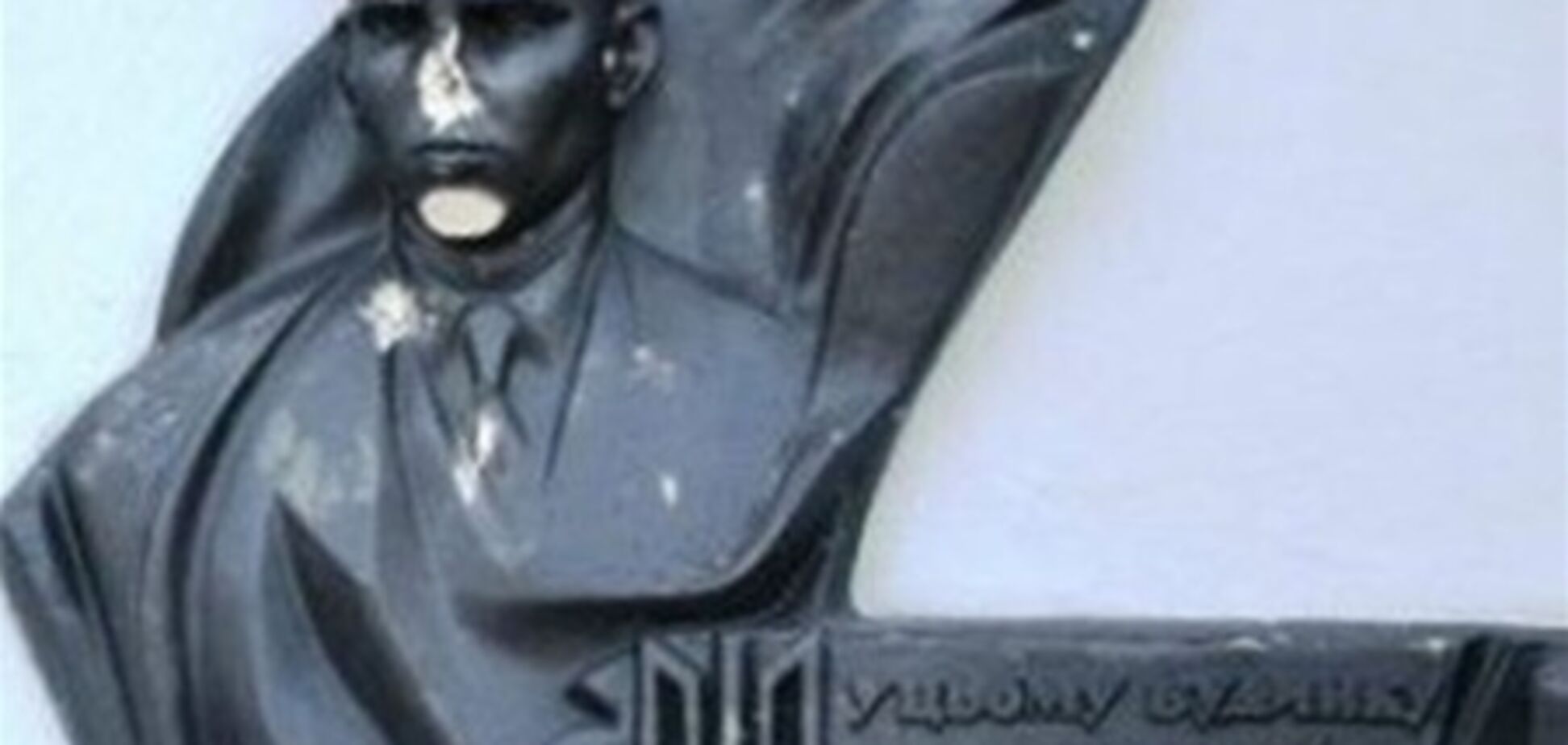 Пам'ятники на Львівщині зруйнувала міжрегіональна злочинна група - міліція