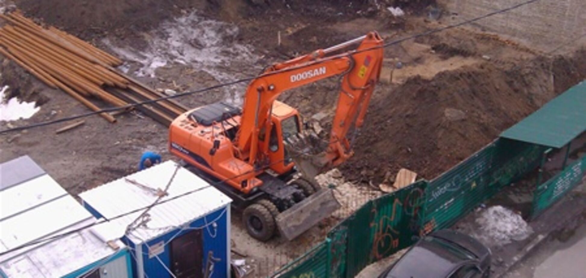 Пропасть между ЦУМом и Десятинным