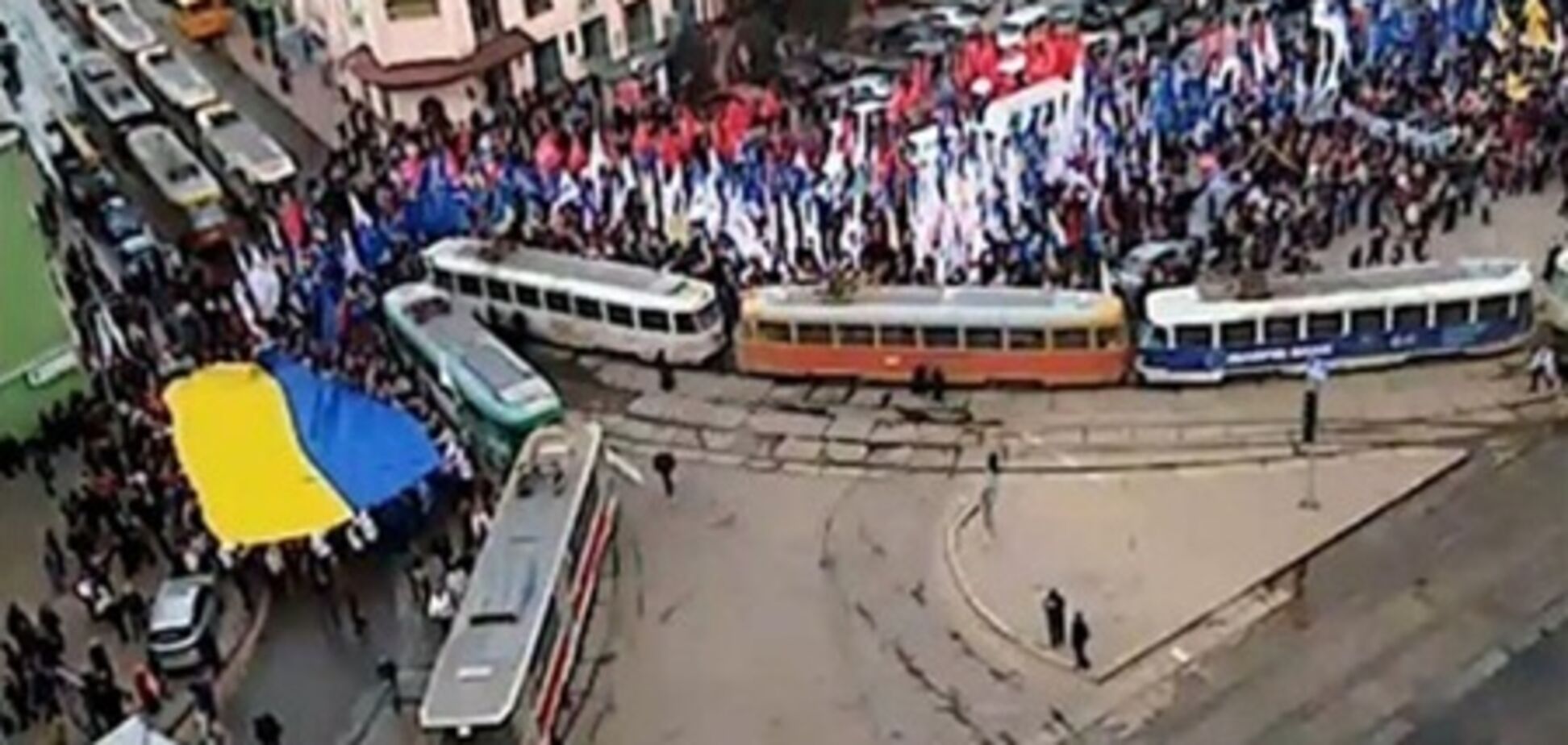 Оппозиция пожаловалась милиции на транспортный коллапс в Харькове