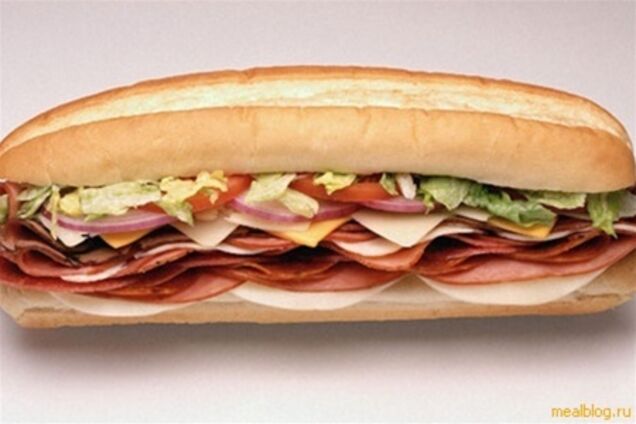 У США двох чоловіків заарештували за розмову про сендвічі