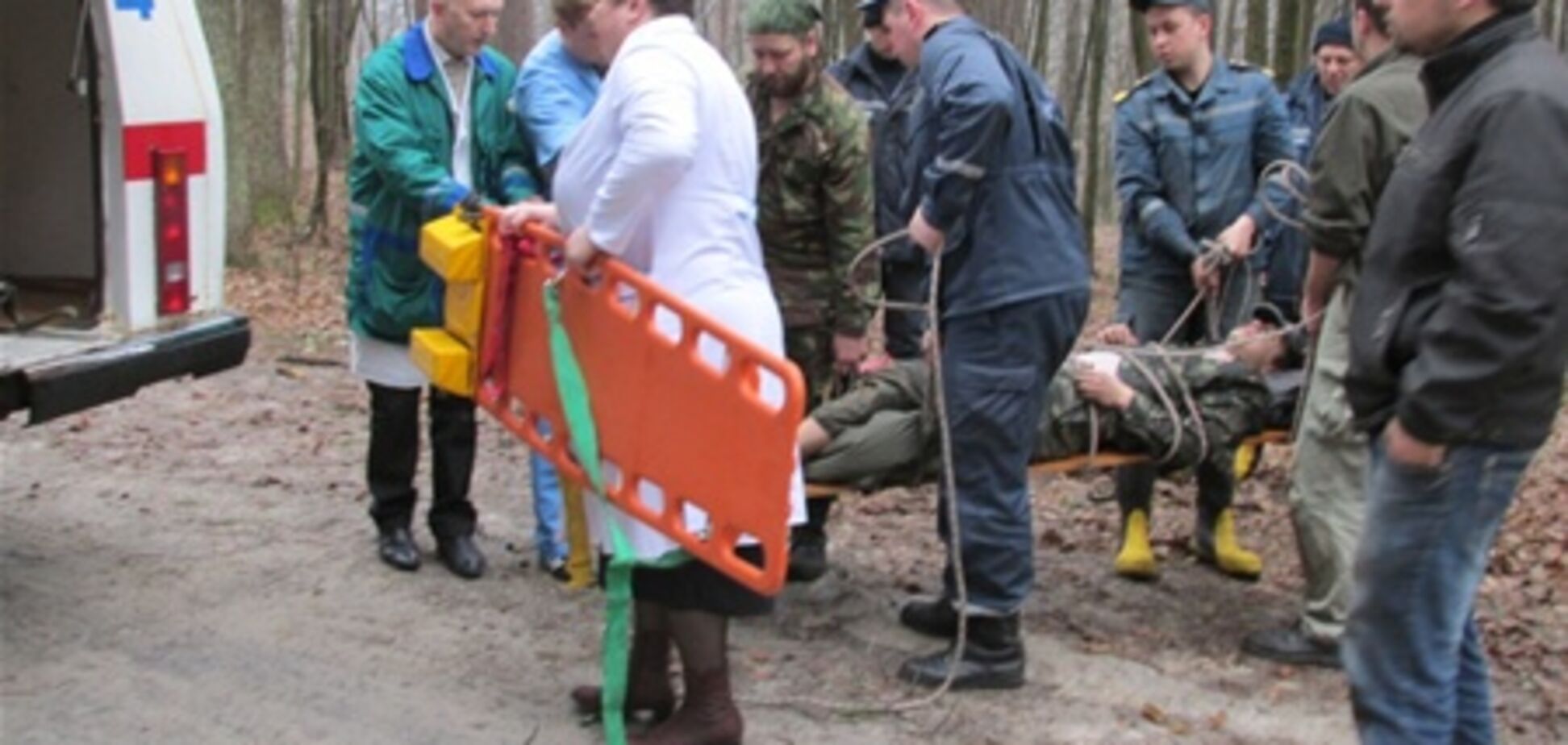 На Житомирщині зі скелі зірвався турист