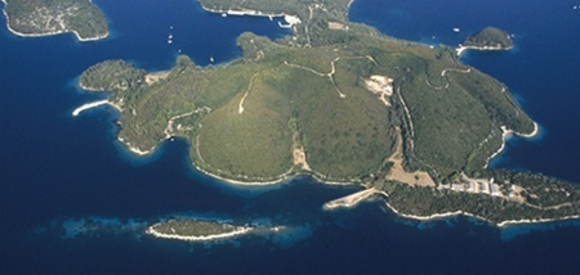 Мільярдер з РФ купив острів Онассіса за 100 млн євро