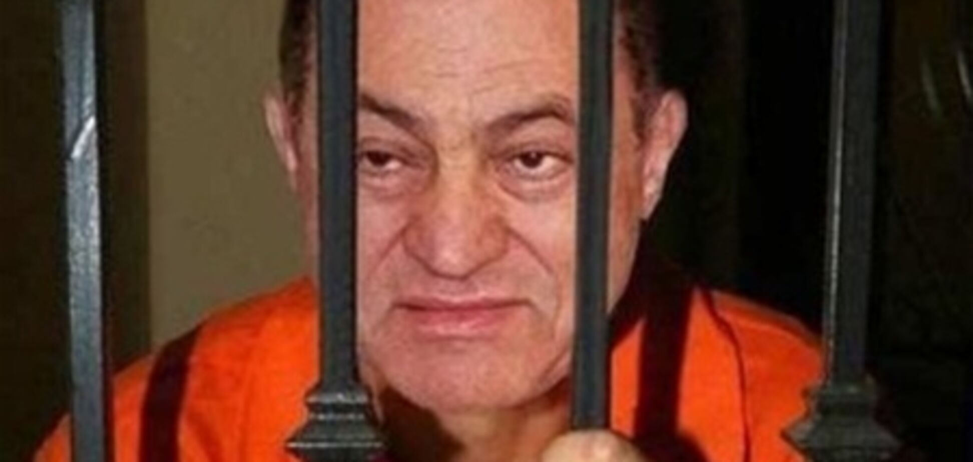 Суд не выпустил Хосни Мубарака на свободу
