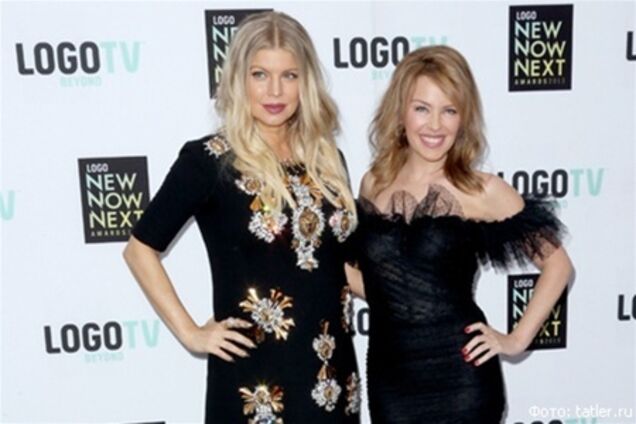 Звезды получили награды от NewNowNext. Фото