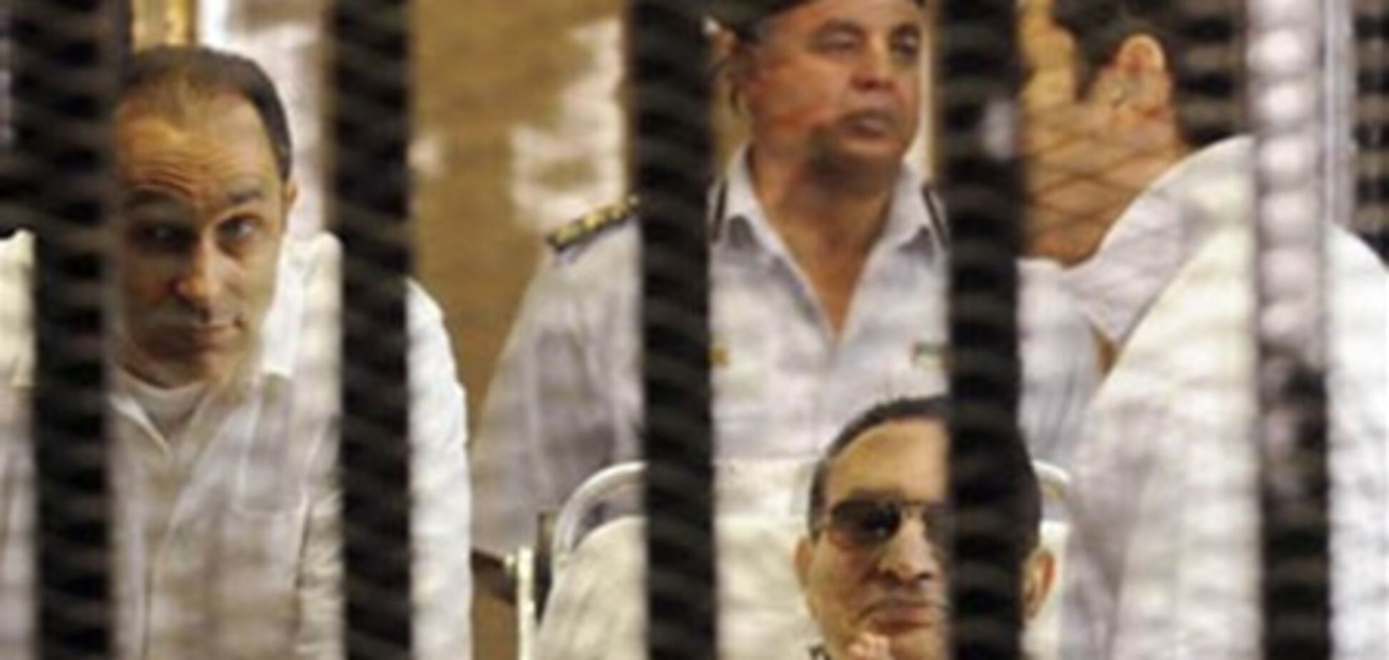 Суд освободил Мубарака из-под стражи