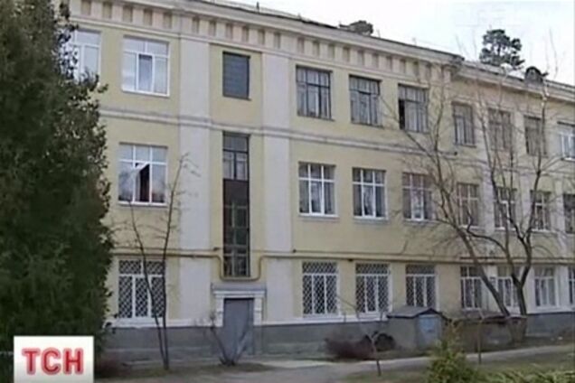 В киевской гимназии учительница избила школьника