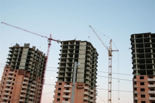 Объем строительства в Украине упал на треть