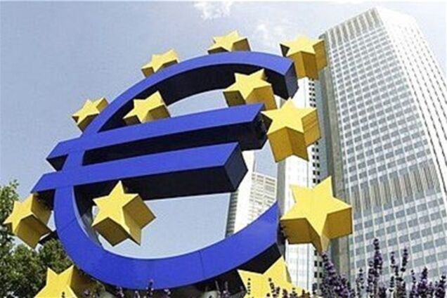 Межбанк завершил день ростом курса евро