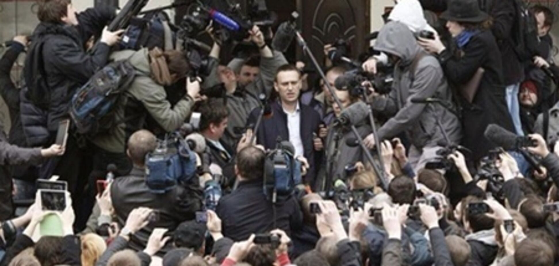 Суд отложил на неделю слушания по делу Навального
