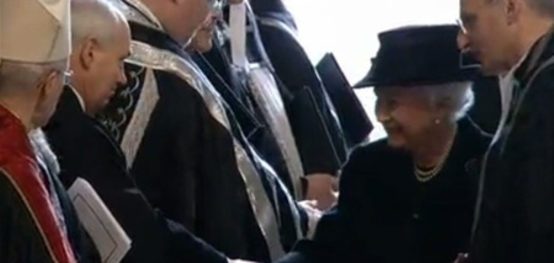 Королева Єлизавета ІІ прибула на похорон Тетчер