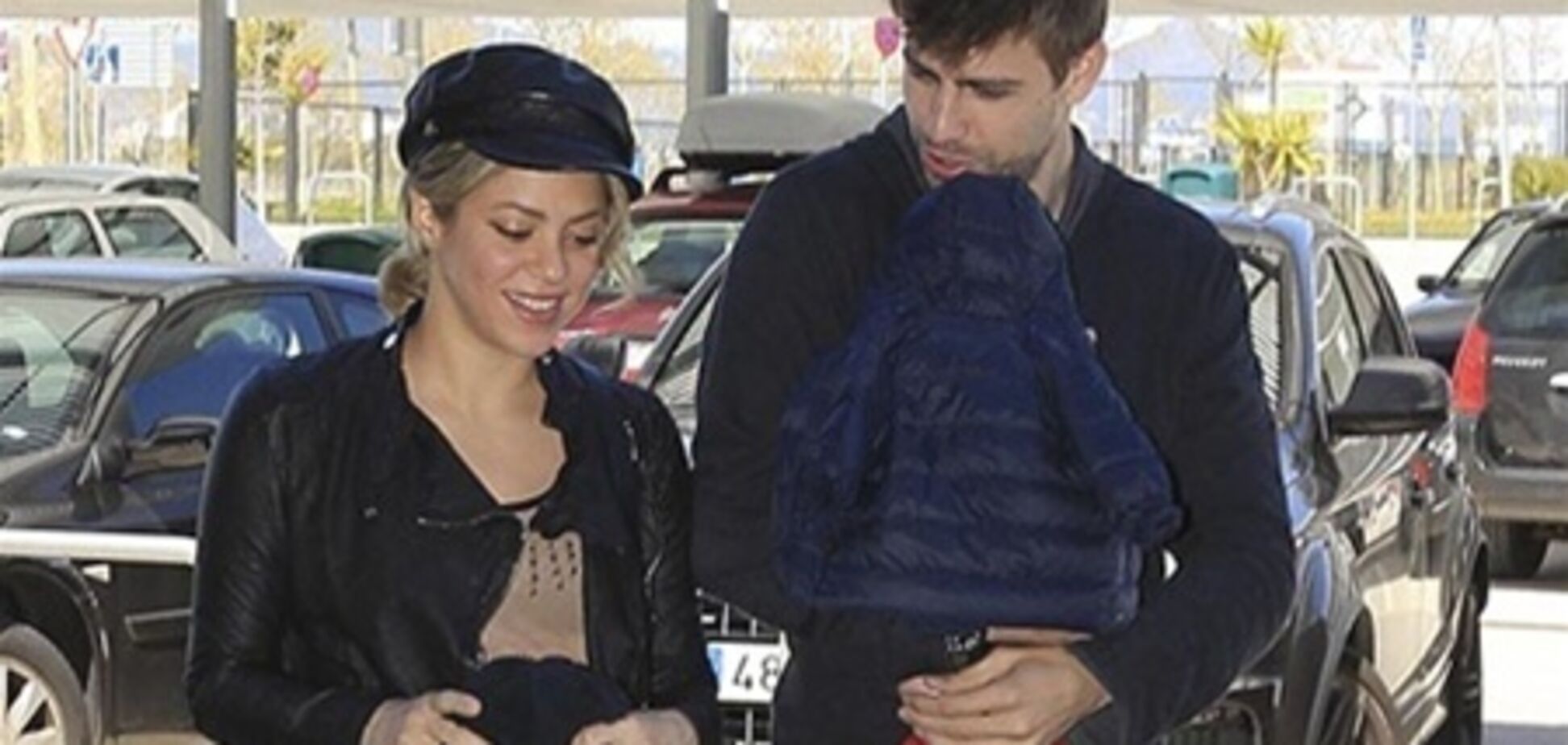 Шакира, Жерар и Милан покидают Барселону. Фото