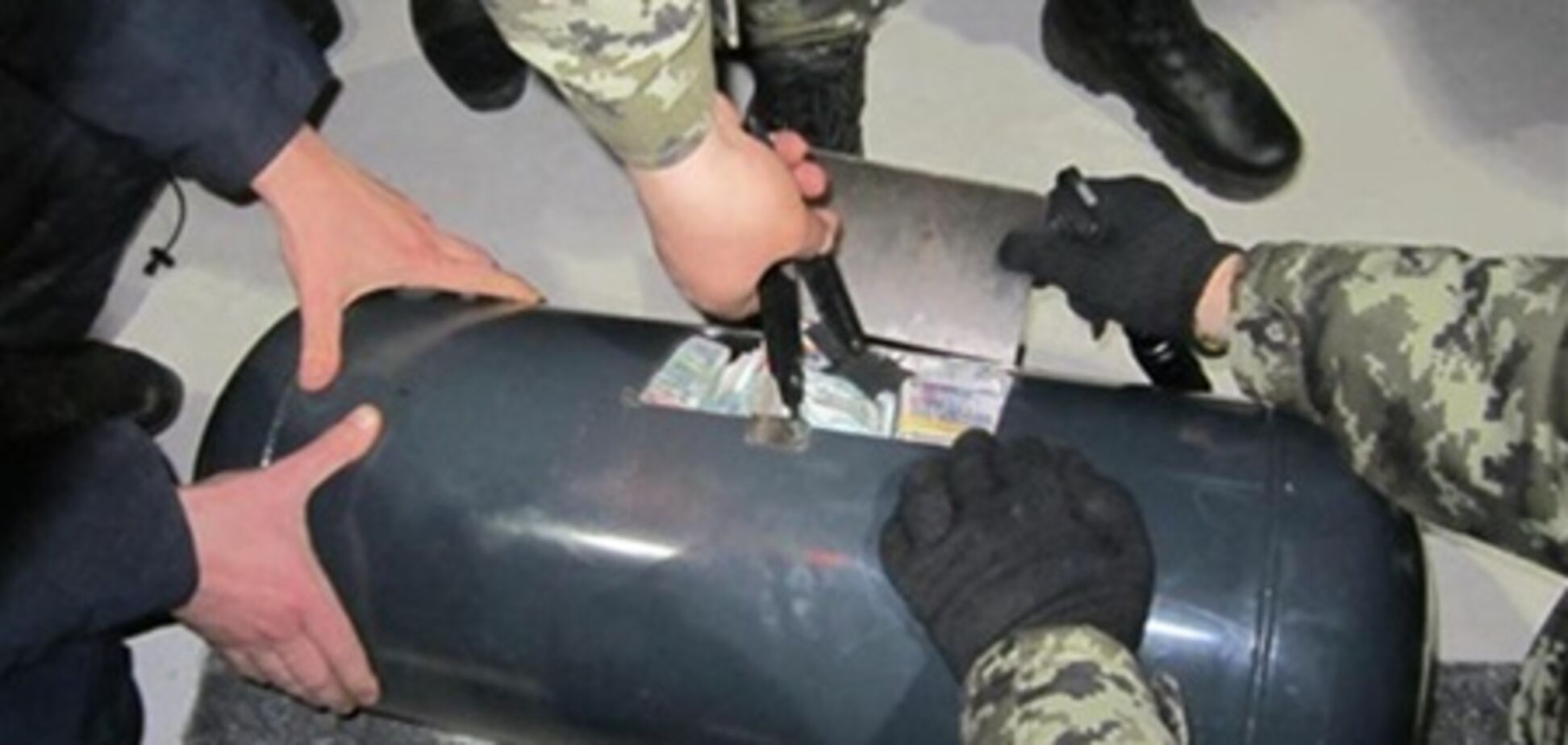 На Харківщині в газовому балоні знайшли 39 млн рублів