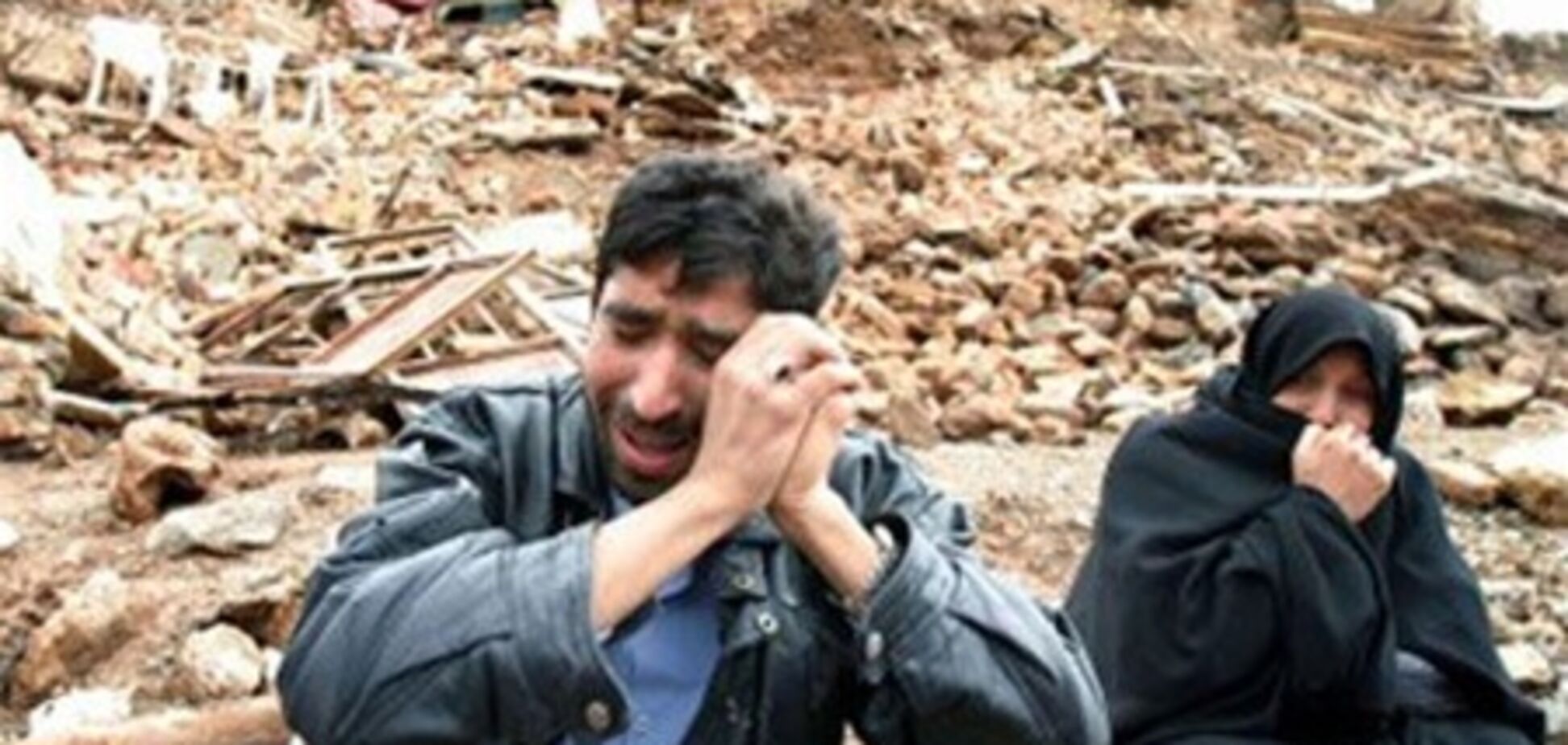 Землетрясение на границе Ирана: погибли 40 пакистанцев