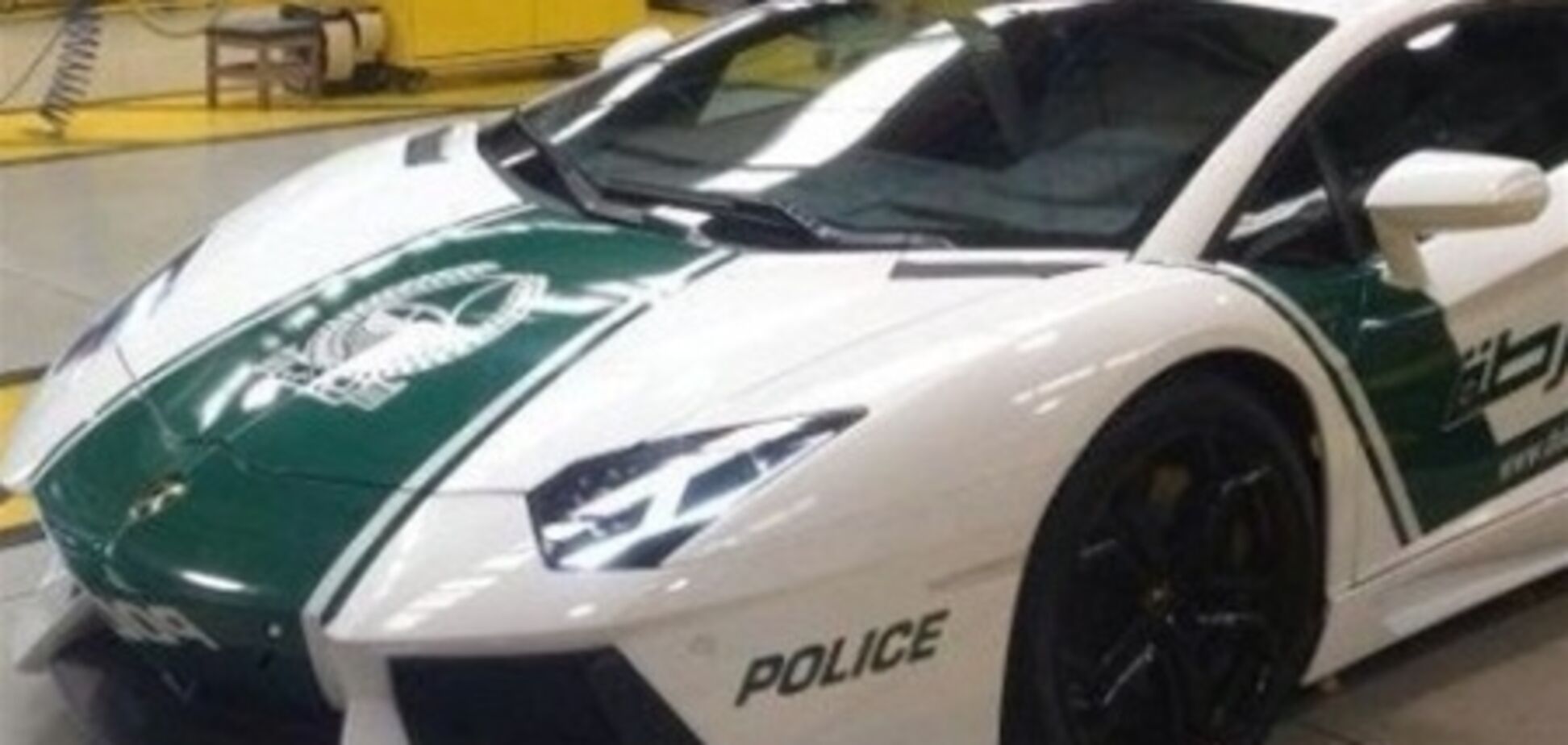 Туристическая полиция Дубая получила автомобили 'Ламборджини'