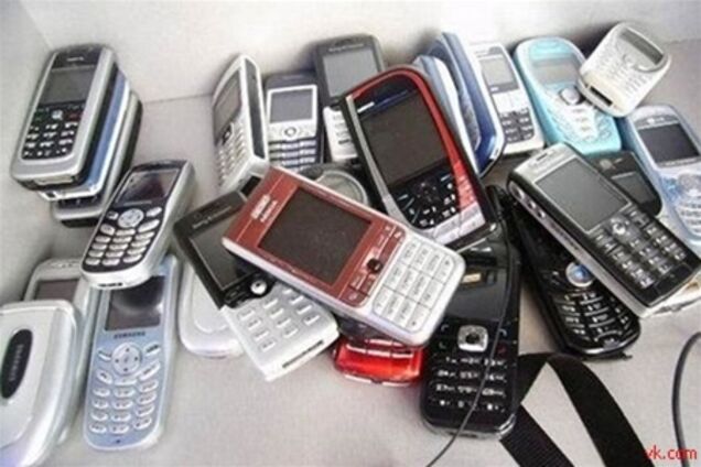 Каждый шестой мобильный телефон в Украине – 'серый'