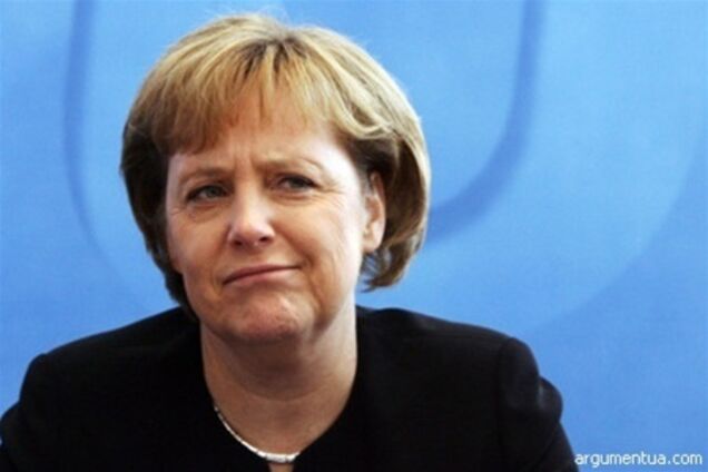 Меркель спростувала чутки про свою відставку