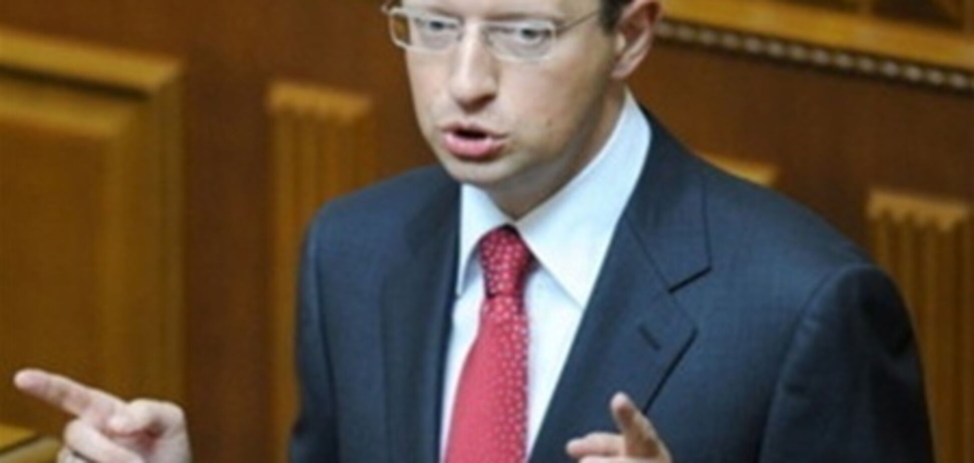 Яценюк народився з бирочкой 'кандидат в президенти' - політолог
