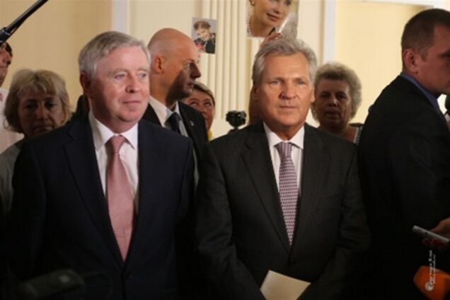 Європарламент продовжив мандат місії Кокса-Кваснєвського