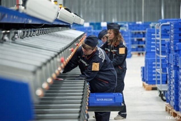 Медведев решил сменить главу 'Почты России'