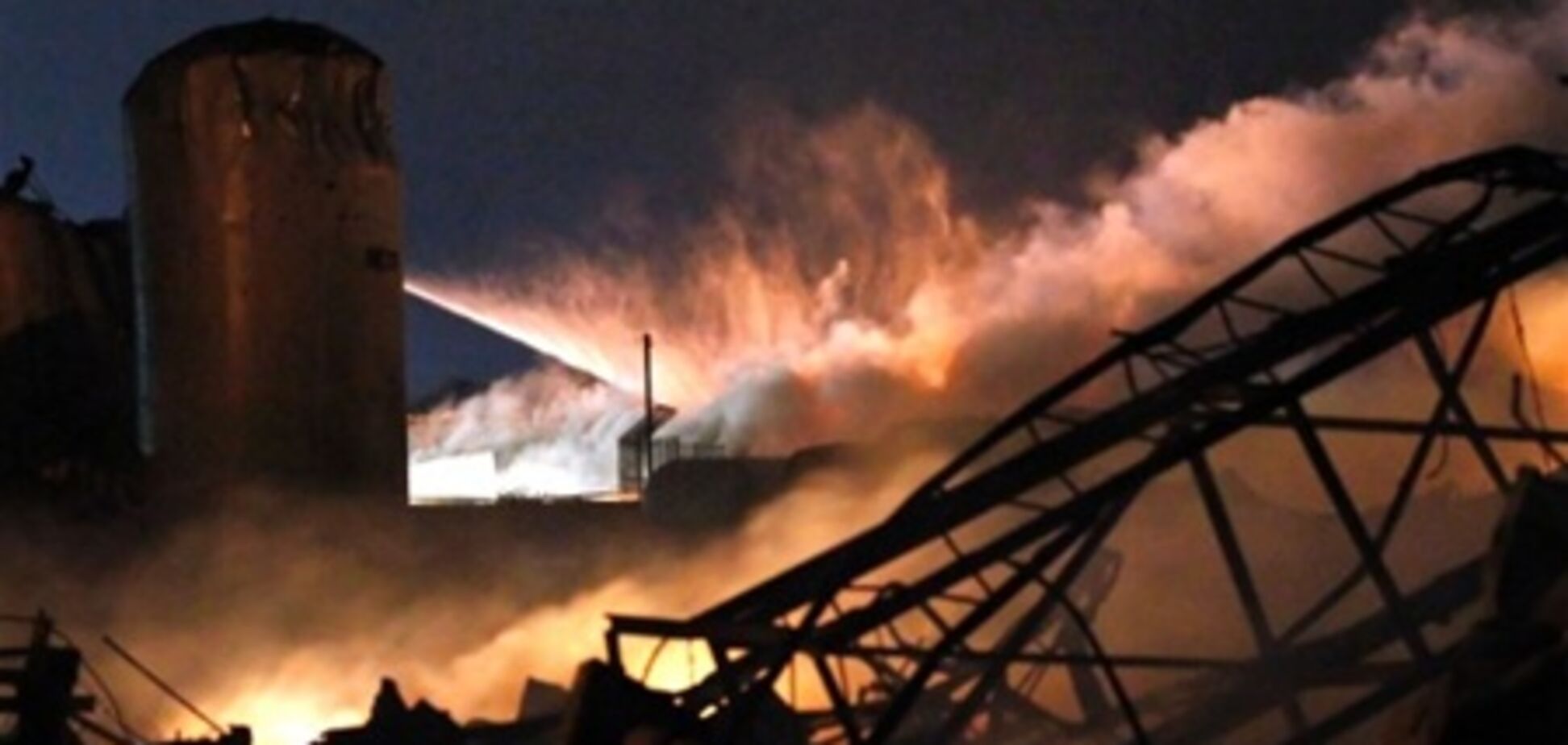 Взрыв на заводе в Техасе: 35 погибших