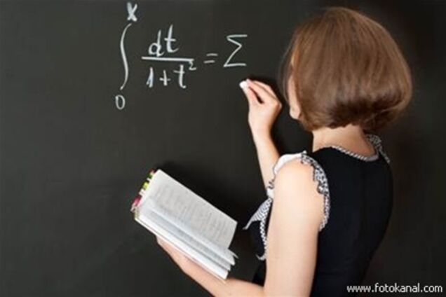 В Виннице учительница украла телефон у своей ученицы