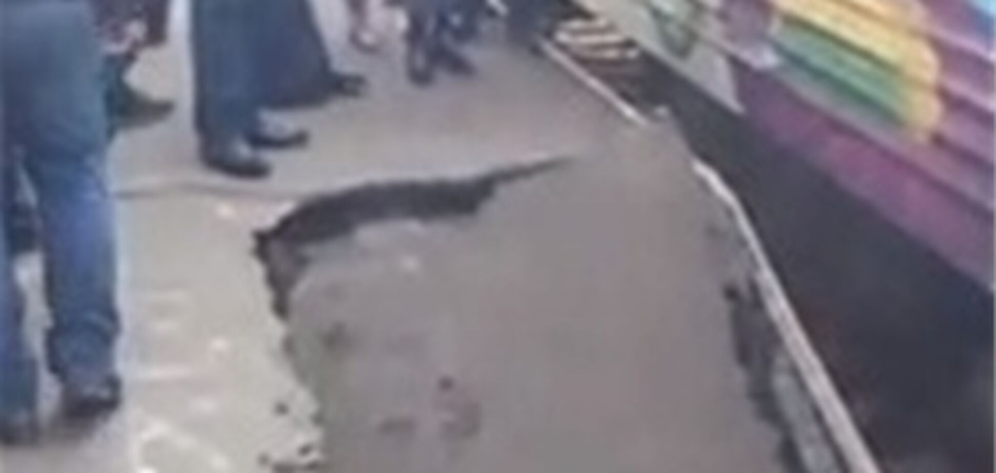 В Киеве под пассажирами электрички обрушился перрон