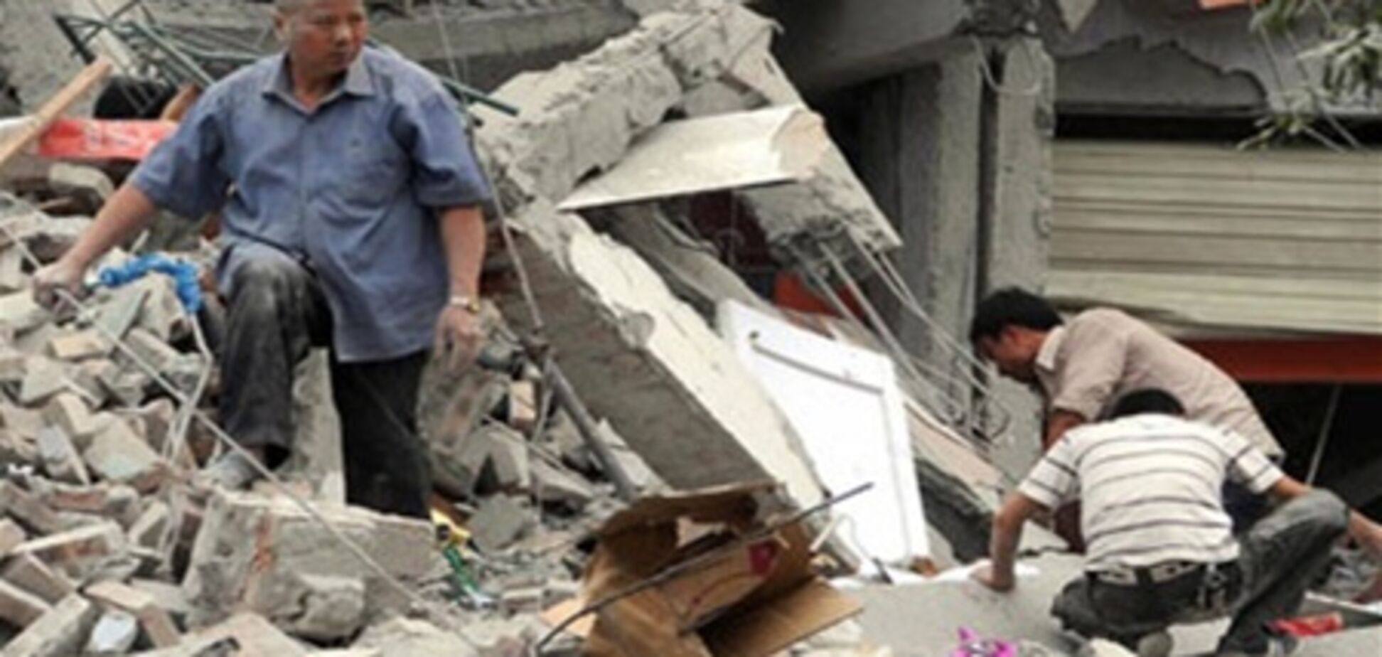 Число жертв землетрясения в Китае достигло 72 человек