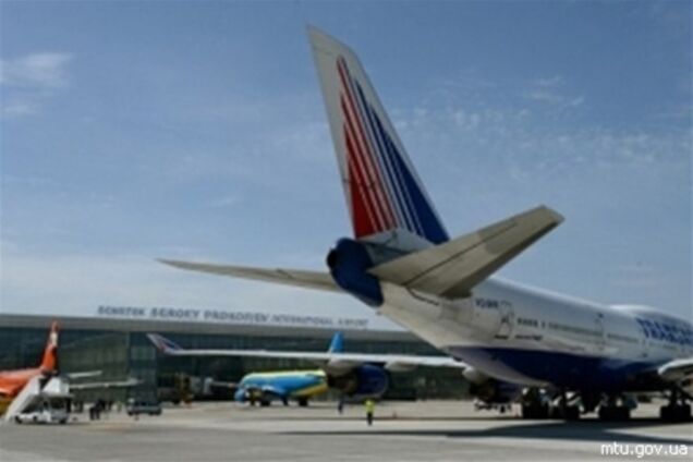 В Симферополе аварийно сел самолет с 70 пассажирами