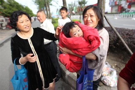Мощное землетрясение в Китае: более 100 жертв