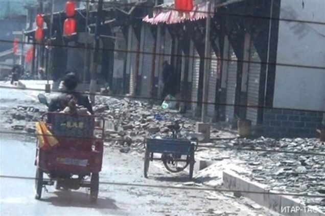 Число жертв землетрясения на юго-западе Китая растет