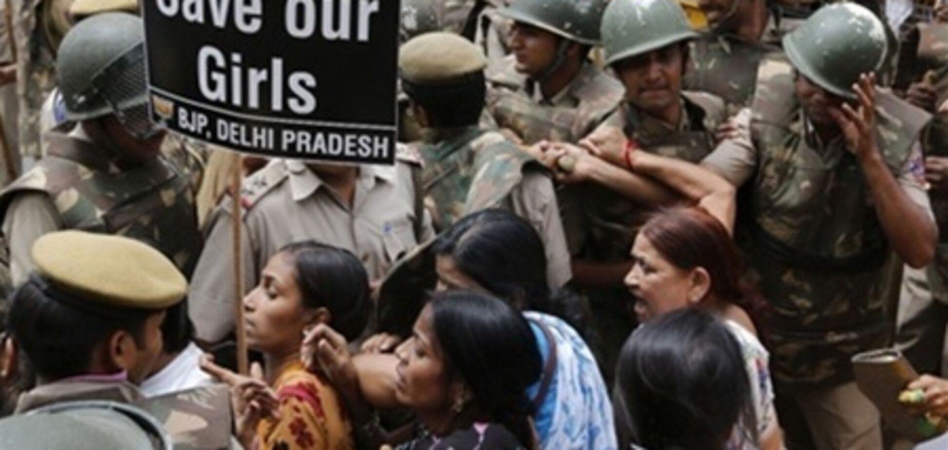 Индию всколыхнуло новое насилие - над 5-летней девочкой