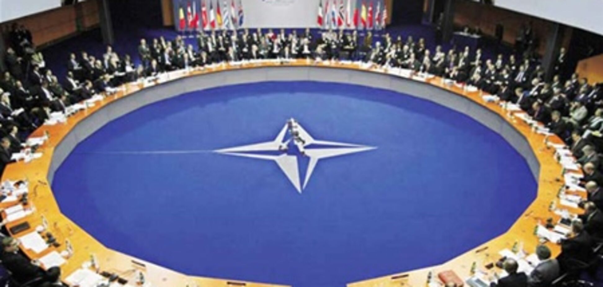Главы МИД НАТО обсудят отношения с Россией