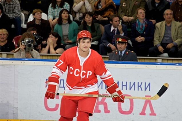 'Легенда №17' возглавила российский прокат