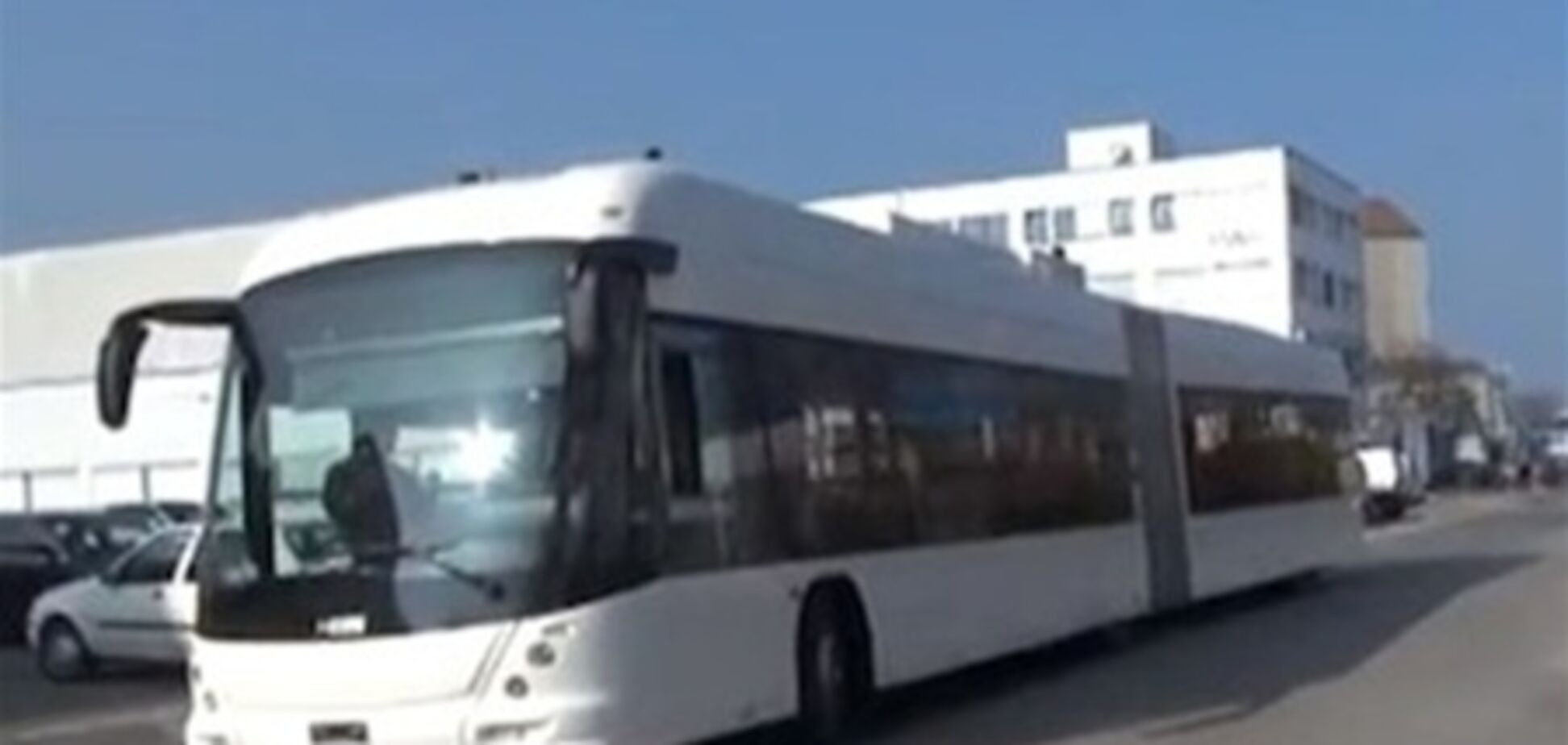 В Женеве заработает электроавтобус, заряжающийся на остановках