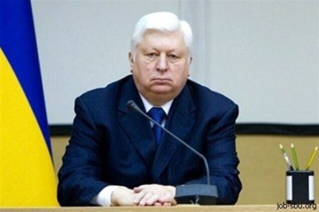 Пшонка поручил разобраться с застройками на крымских пляжах