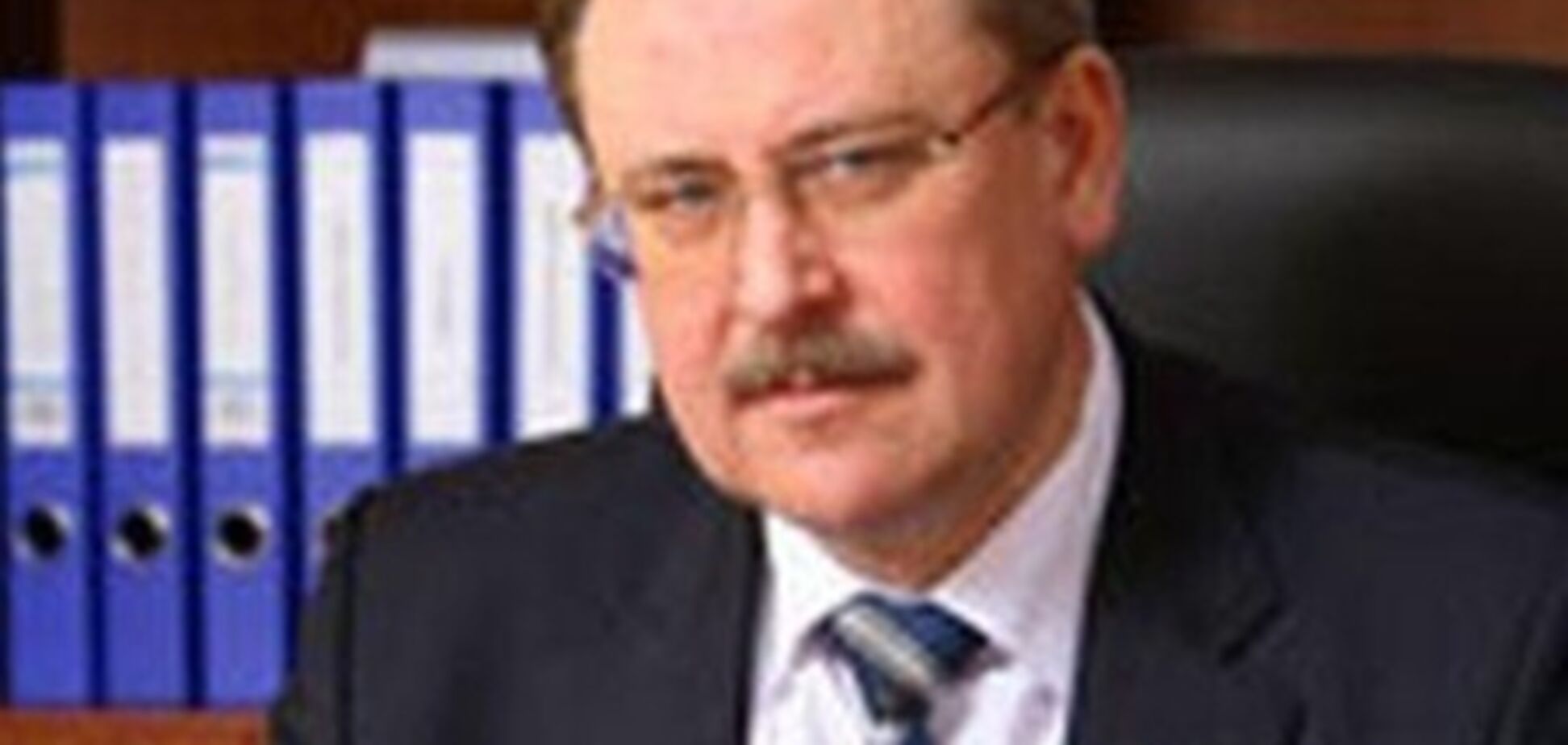 Янукович уволил первого замминистра ЖКХ