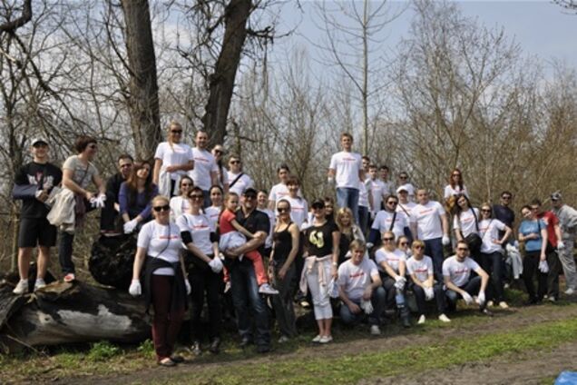 Сотрудники Nemiroff стали волонтерами акции 'Сделаем Украину чистой!'